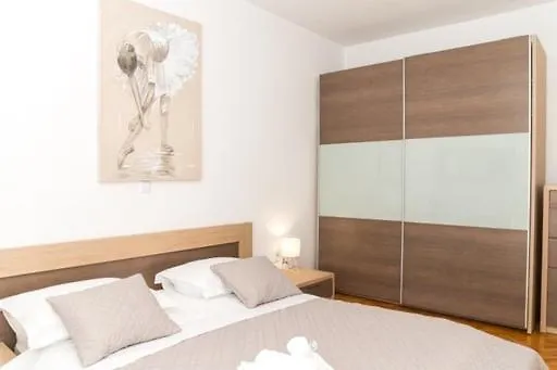 Doris Apartman Zadar