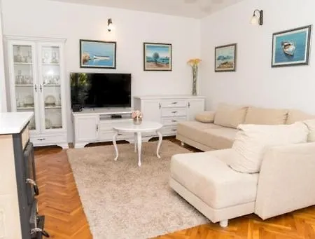 شقة Doris زادار