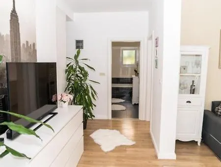 Doris Apartment