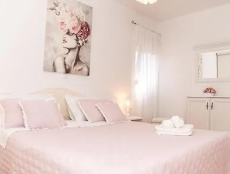 Apartment Doris