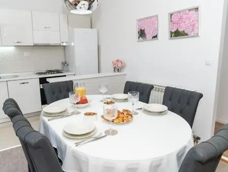 Apartment Doris
