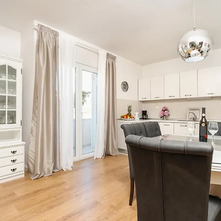 Doris Apartman