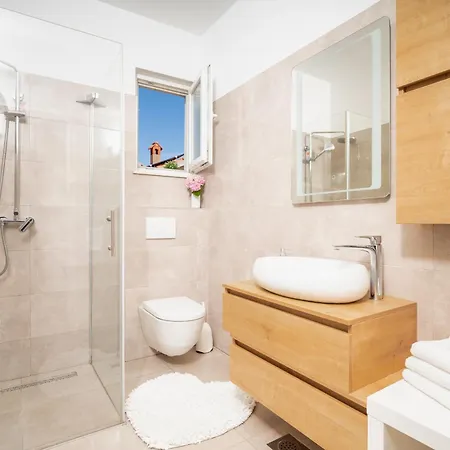 Doris Apartman Zára